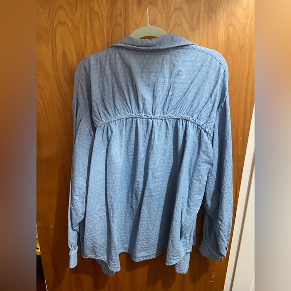 Gimmicks Top - Picture 3 of 4